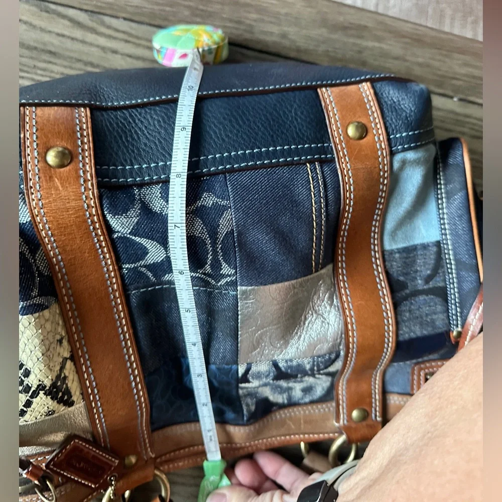 Vintage coach bag patchwork blues with leather straps and buckles - Picture 12 of 12